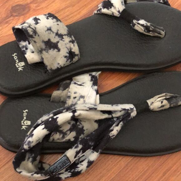 Sanuk Cloth sandals. Size 10 tie-dye - Picture 10 of 10